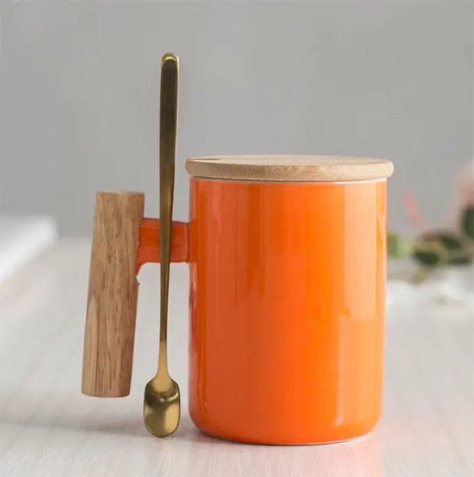 Tasse en porcelaine et bois orange avec sa cuillère