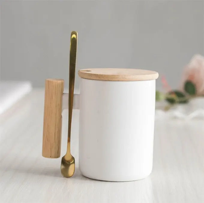 Tasse en porcelaine et bois blanche avec sa cuillère